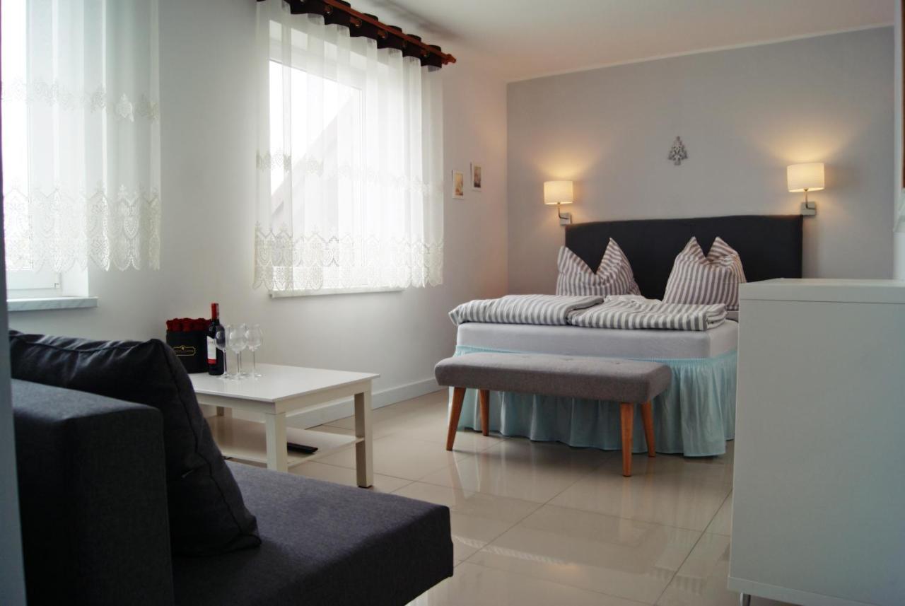 Iwona Pokoje Apartamenty كارفيا المظهر الخارجي الصورة