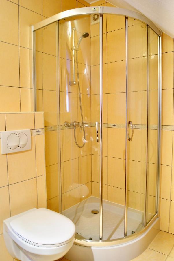 Iwona Pokoje Apartamenty كارفيا المظهر الخارجي الصورة
