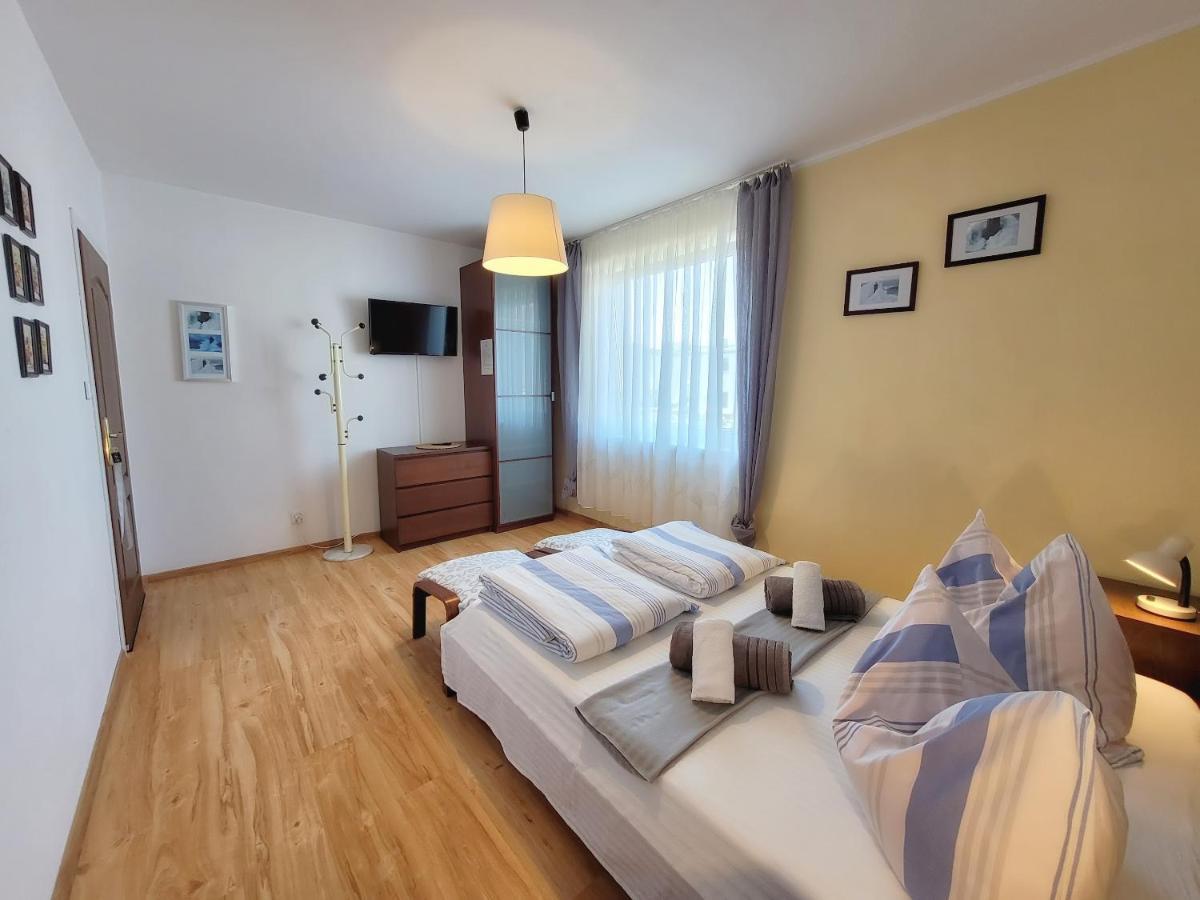 Iwona Pokoje Apartamenty كارفيا المظهر الخارجي الصورة